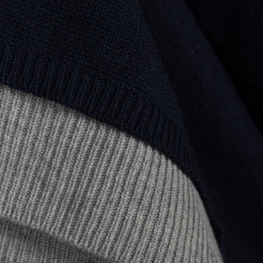 Свитер Eleventy