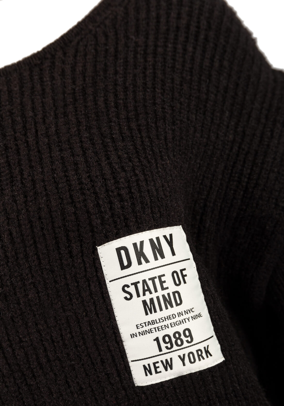 Свитер DKNY