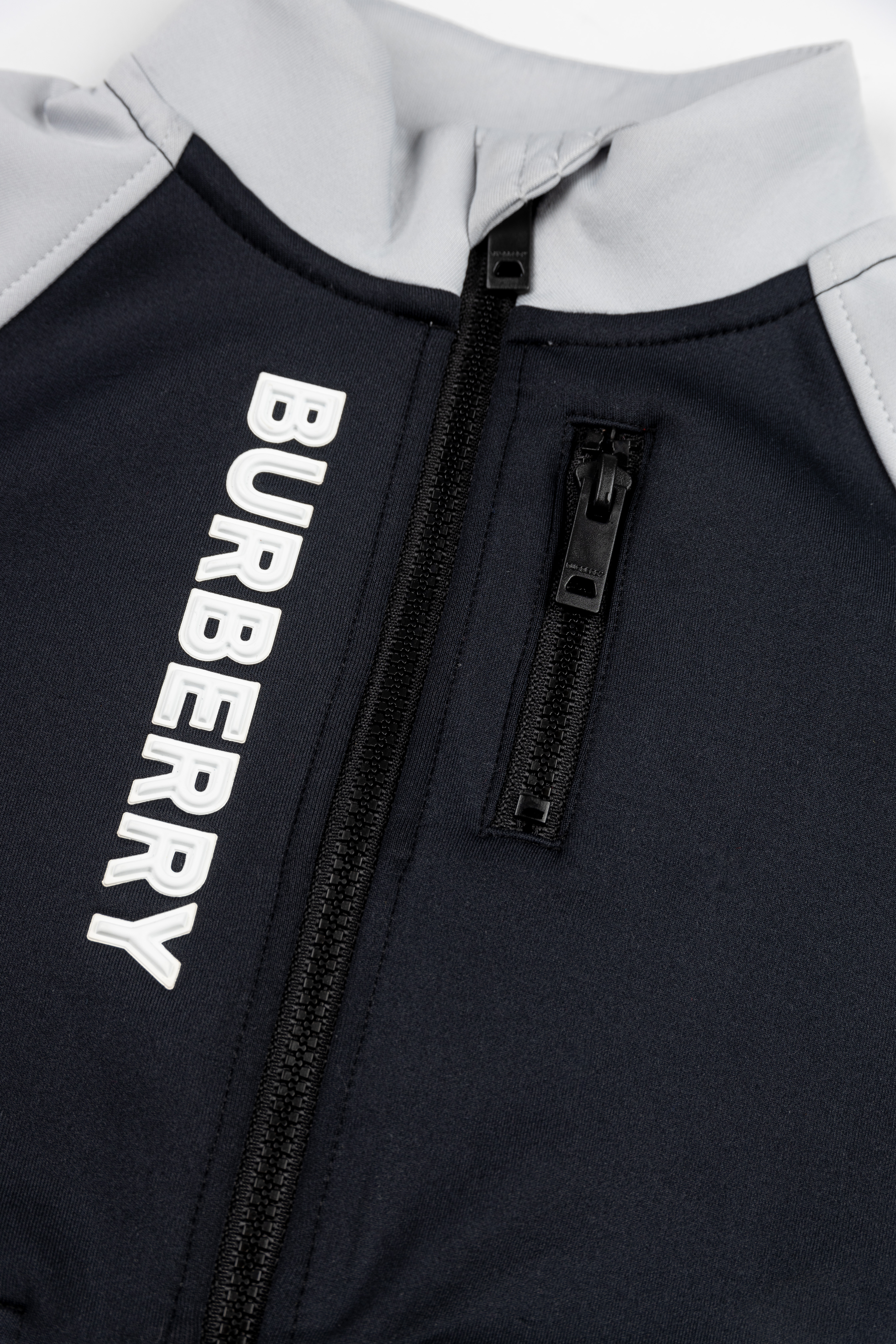 Бомбер Burberry Kids